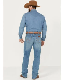 Wrangler Retro Men's Buffalo Pass Light Wash Slim Straight Stretch Jeans -Optimal Clothing Store 2000394537 412 P3